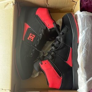 Men’s DC shoes cure hi top